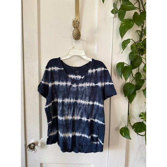 Gap Tops - Gap women’s size medium foreversoft blue white tie dye t-shirt
